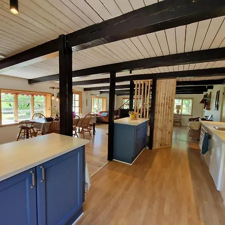 Holiday home Family-friendly Coastal